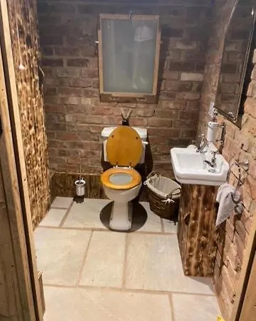 Lodge Burtree Country House, Tipi's, Treehouse & & House With Hot Tubs In A Private Garden Thirsk